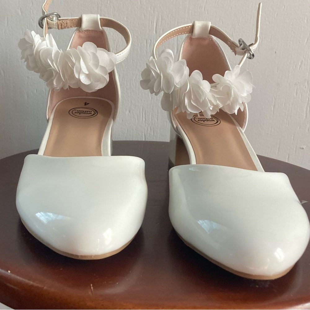 wonder nation White Floral Ankle-Strap Dress Shoes
